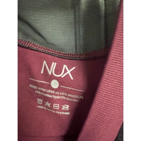 NUX NWT Crop Top Mesh Accents Long Sleeve Athletic Athleisure Small - Picture 3 of 4